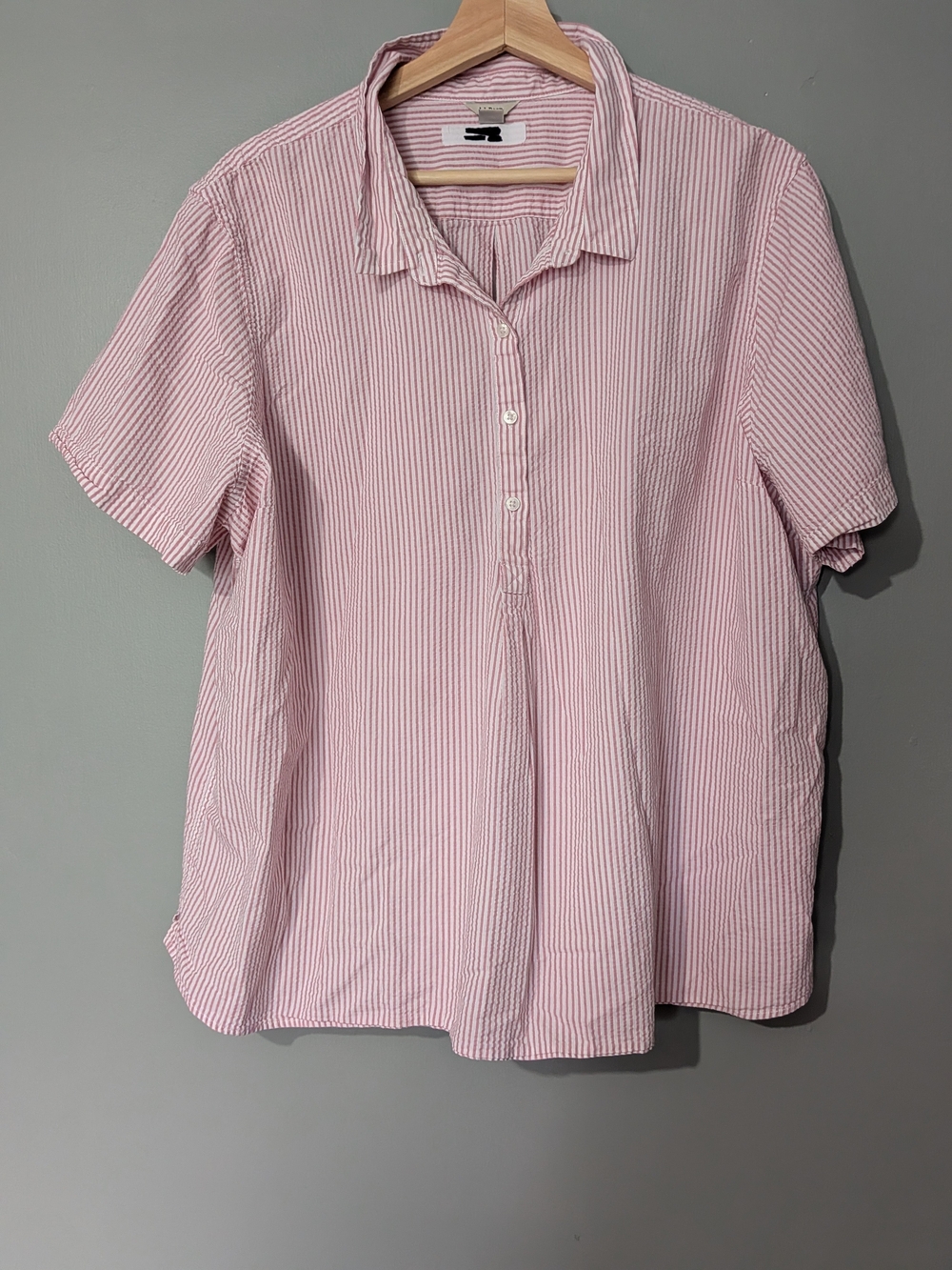 L.L.Bean Women's Vacationland Seersucker Popover Shirt  Short-sleeve Pink Stripe